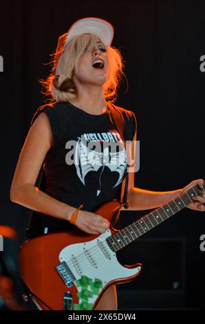 Katie White - The Ting Tings, V2012, Hylands Park, Chelmsford, Essex, Regno Unito - 18 agosto 2012 Foto Stock