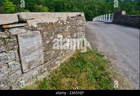 Il ponte a pedaggio a Whitney-on-Wye, oltre il fiume Wye, Whutney-0n-Wye, Herefordshire Foto Stock