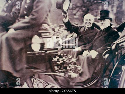 Il presidente AMERICANO Woodrow Wilson e il presidente francese Raymond Poincaré, Parigi, Francia 1918 Foto Stock