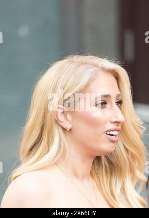 Londra, Regno Unito. Il 12 maggio 2024 Stacey Solomon, cantante e presentatore televisivo partecipa ai BAFTA Television Awards presso la Royal Festival Hall. Crediti: Prixpics/Alamy Live News Foto Stock