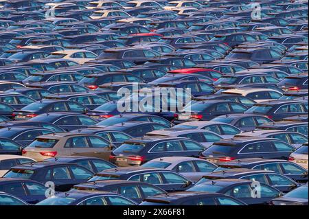 Un gran numero di vetture al punto di assemblaggio, Brand Audi, Germania, Europa Foto Stock