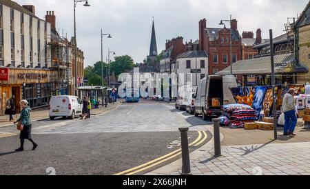 Una scena di strada Tubwell fila in Darlington,l'Inghilterra,UK Foto Stock