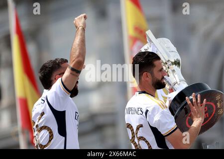 Madrid, spagnolo. 12 maggio 2024. Madrid Spagna; 05/12/2024.- il Real Madrid celebra la sua 36a lega nella sua storia alla fontana la Cibeles di fronte a migliaia di partecipanti. Con la promessa di tornare in Champions League il mese prossimo. Crediti: Juan Carlos Rojas/dpa/Alamy Live News Foto Stock