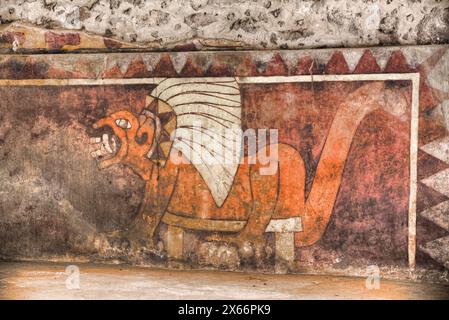 Murale del giaguaro, Palazzo di Tetitla, zona archeologica di Teotihuacan, Stato del Messico, Messico Foto Stock