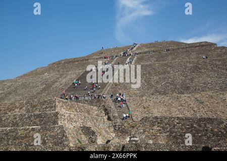 Piramide del Sole, zona archeologica di Teotihuacan, Stato del Messico, Messico Foto Stock