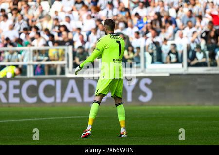 Vincenzo Fiorillo della US Salernitana 1919 durante la partita tra Juventus FC e US Salernitana il 12 maggio 2024 allo stadio Allianz di Torino. Foto Stock