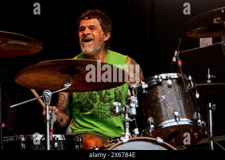 Kevin Fitzgerald dei Circle Jerks si esibisce dal vivo al ponte di Milano, il 12 maggio 2024. (Foto di Mairo Cinquetti/NurPhoto) Foto Stock