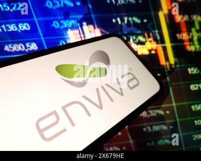 Konskie, Polonia - 12 maggio 2024: Logo aziendale Enviva visualizzato sul cellulare Foto Stock