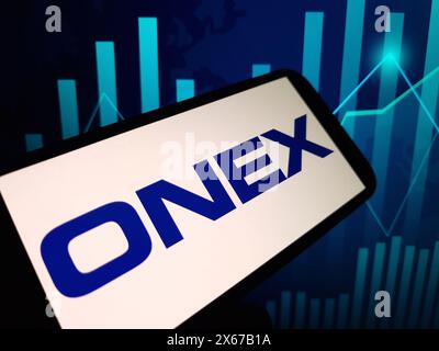 Konskie, Polonia - 12 maggio 2024: Logo aziendale OneX visualizzato sul telefono cellulare Foto Stock
