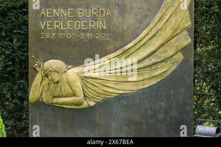 Prendi Verlegerin Aenne Burda, Stadtfriedhof Weingarten, Offenburg, Baden-Württemberg, Deutschland Foto Stock