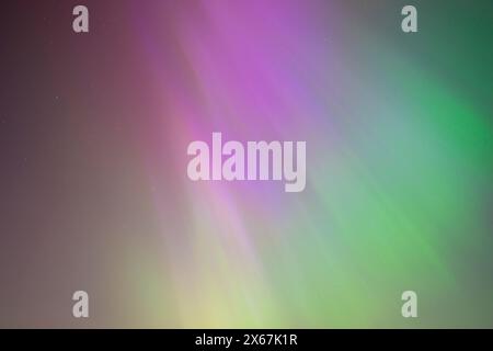 Aurora Boreale o l'aurora boreale sopra il Regno Unito a maggio 2024 - luce settentrionale regno unito aurora regno unito Foto Stock