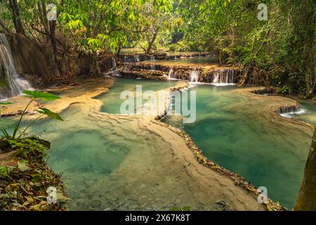 La cascata a più livelli di Kuang si vicino a Luang Prabang, Laos, Asia Foto Stock