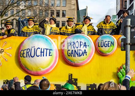 Sfilata del lunedì delle rose sfilata del Carnevale a Düsseldorf, Renania settentrionale-Vestfalia, Germania, Europa Foto Stock