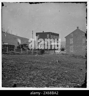 Hanover Junction, Pennsylvania. Treno passeggeri e folla alla stazione, fotografie della Guerra civile 1861-1865 Foto Stock