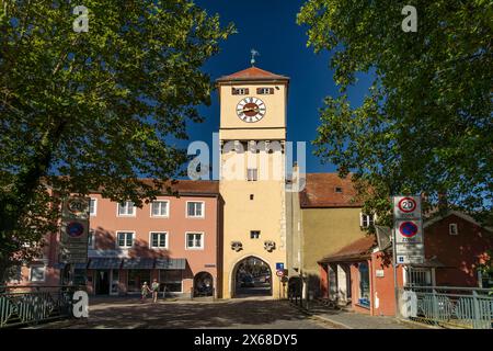 La porta della città di Donautor a Kelheim, bassa Baviera, Baviera, Germania Foto Stock