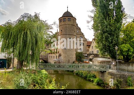 Municipio con torre nera a Marktbreit, bassa Franconia, Baviera, Germania Foto Stock