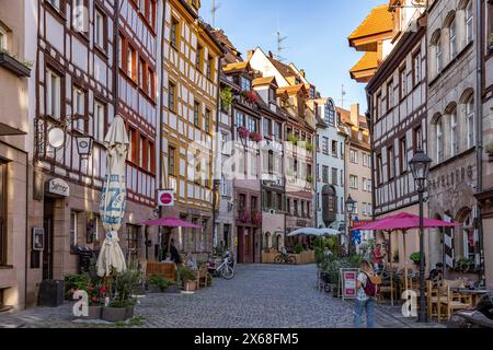 Case a graticcio nella storica Weißgerbergasse di Norimberga, Baviera, Germania Foto Stock