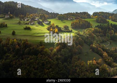 Paesaggio vicino a San Konstantin, Fie allo Sciliar, alto Adige, Italia, Europa Foto Stock