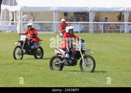 11 maggio 2024 il team di esposizione motociclistica Imps si è formato al Nottinghamshire County Show Foto Stock