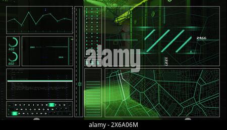 Immagine degli schermi hud con mappa, grafici e dati di programmazione nella sala server dati Foto Stock