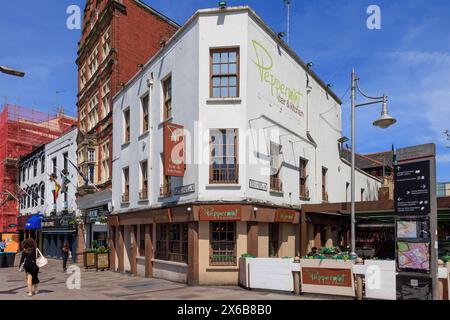 Peppermint cocktail Bar all'angolo tra St Mary Street e Mill Lane, Cardiff, Galles Foto Stock