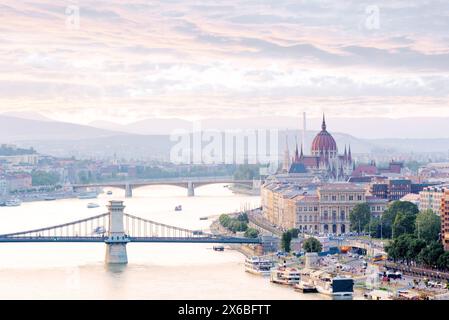 Panorama di Budapest sul Danubio Foto Stock