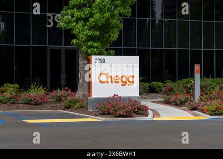 Insegna Chegg Ground fuori dalla sua sede centrale al 3990 Freedom Cir a Santa Clara, California, USA. Foto Stock