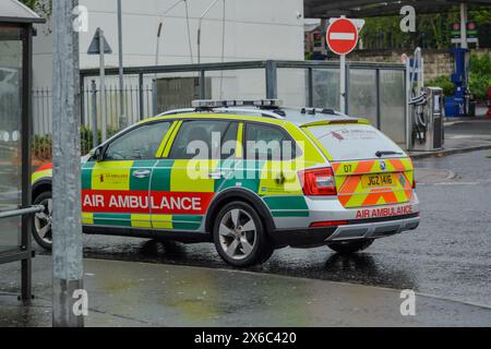 Belfast, Regno Unito 14/05/2024 servizio di polizia e ambulanza in risposta all'incidente al centro commerciale Kennedy Centre Belfast Irlanda del Nord credito:HeadlineX/Alamy Live News Foto Stock