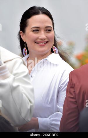 Cannes, Francia. 14 maggio 2024. CANNES, FRANCIA - 14 MAGGIO: Lily Gladstone partecipa alla photocall della giuria al 77° Festival annuale di Cannes al Palais des Festivals il 14 maggio 2024 a Cannes, Francia. Credito: dpa/Alamy Live News Foto Stock