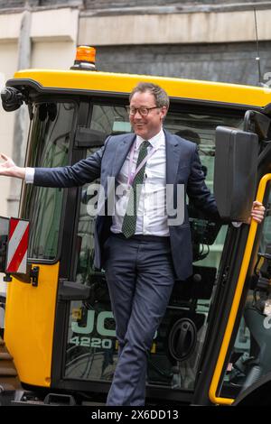 Londra, Regno Unito. 14 maggio 2024. Dalla fattoria alla biforcazione 10 Downing Street, Londra credito: Ian Davidson/Alamy Live News Foto Stock
