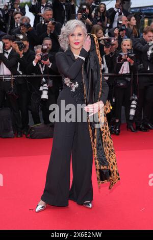 Jane fonda bei der Eroeffnung / Opening vom 77. Cannes Filmfestival mit der Kinopremiere vom Film il secondo atto am 14.05.2024 a Cannes Cannes Festival 2024 - apertura e secondo atto Premiere *** Jane fonda all'apertura del Festival di Cannes 77 con la prima teatrale del film il secondo atto il 14 05 2024 al Festival di Cannes 2024 inaugurazione del secondo atto Foto Stock