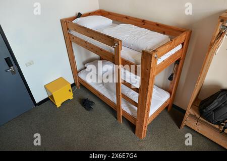Camera dormitorio con letti a castello Foto Stock