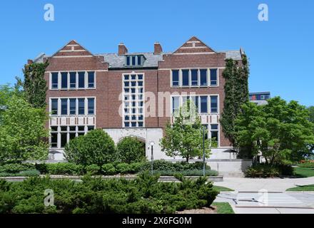 East Lansing, Michigan - 11 maggio 2024: La Michigan State University ha un campus di 5.300 acri, con i suoi edifici accademici in un ambiente simile a un parco. SH Foto Stock