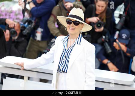 Cannes, Francia. 14 maggio 2024. Meryl Streep partecipa alla Palme D'Or D'Honneur Photocall al Palais des Festivals et des Congrès. Credito: Gerald Matzka/dpa/Alamy Live News Foto Stock