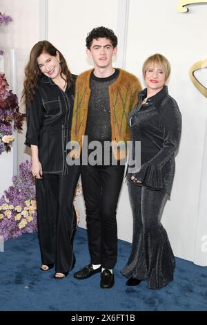 New York, Stati Uniti. 14 maggio 2024. Kathryn Hahn, Joe Locke e Patti LuPone hanno partecipato alla presentazione anticipata di Disney 2024 al Javits Center di New York, NY, il 14 maggio 2024. (Foto di Efren Landaos/Sipa USA) credito: SIPA USA/Alamy Live News Foto Stock