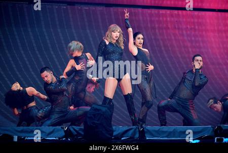 Foto datata 22/06/18 di Taylor Swift che si esibisce sul palco durante il Reputation Stadium Tour al Wembley Stadium Olympic Way, Wembley, Londra. Secondo un rapporto, il prossimo tour di Taylor Swift darà un impulso di 997 milioni di sterline all'economia del Regno Unito. Data di pubblicazione: Mercoledì 15 maggio 2024. Foto Stock