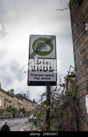 Cartello Exiti of Clean Air zone, Bath, Somerset, Regno Unito Foto Stock