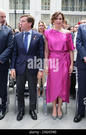 sabel Diaz Ayuso e José Luis Martínez-Almeida partecipano ai riconoscimenti onorari del Consiglio comunale di Madrid San Isidro al Palazzo di cristallo in Foto Stock