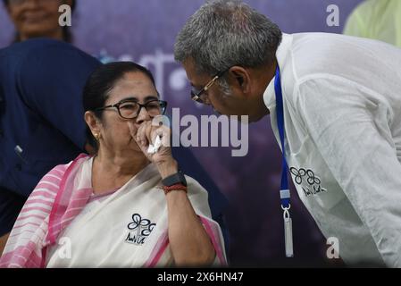 Kolkata, India. 14 maggio 2024. Mamata Banerjee, primo ministro del Bengala Occidentale e capo del Congresso Trinamool si rivolge all'incontro pubblico in vista delle elezioni generali in India a Serampore. (Foto di Dipa Chakraborty/Pacific Press) credito: Pacific Press Media Production Corp./Alamy Live News Foto Stock