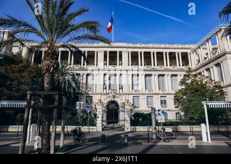 Nizza, Francia - 28 gennaio 2024: Il palazzo prefetturale di Nizza, situato nella città vecchia di Nizza, sede della prefettura delle Alpi marittime e residenza del Foto Stock