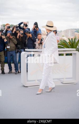 Cannes, Francia. 14 maggio 2024. Meryl Streep sta partecipando a una chiamata mentre sta ricevendo una Palme d'Or onoraria al 77° Festival annuale di Cannes al Palais des Festivals di Cannes, Francia, il 14 maggio 2024. (Foto di Michele Illuzzi/NurPhoto) credito: NurPhoto SRL/Alamy Live News Foto Stock