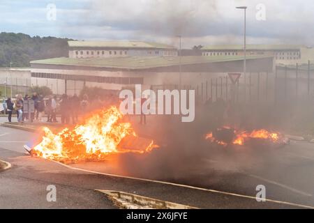 Francia. 15 maggio 2024. © PHOTOPQR/NICE MATIN/ESCOFFIER FLORIAN ; 15/05/2024 ; DRAGUIGNAN MAISON D ARRET BLOCAGE FRANCE, 15 maggio 2024 in diverse carceri francesi blocco dei centri penitenziari da parte del personale amministrativo carcerario a seguito dell'attacco a un convoglio carcerario a Incarville e della morte di due dei loro colleghi che lavorano all'Pôle de Connection delle estrazioni giudiziarie da Caen (PREJ) credito: MAXPPP/Alamy Live News Foto Stock