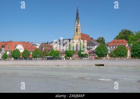 Bad Tölz sul fiume Isar, alta Baviera, Germania Foto Stock