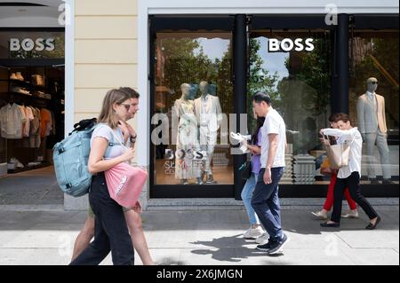 Marchio di abbigliamento tedesco Hugo Boss negozio visto a Hong Kong Foto stock Alamy