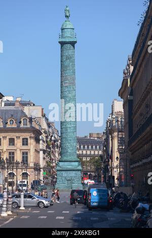 Parigi, Francia - 07 settembre 2016: Place Vendome, situata nel primo arrondissement di Parigi, si trova appena a nord dei Giardini delle Tuileries, a sud dell'Ope Foto Stock