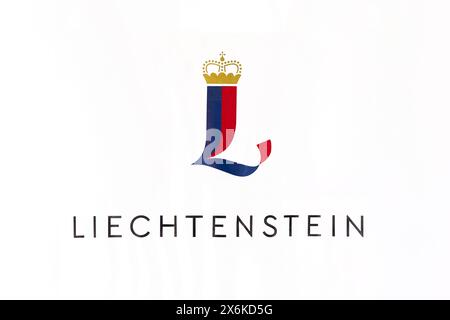 Vaduz, Liechtenstein - 11 agosto 2023: Logo Liechtenstein stampato su tessuto Foto Stock