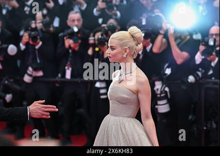 Cannes, Francia. 15 maggio 2024. Anya Taylor-Joy partecipa alla proiezione ''Furiosa: A Mad Max Saga'' e al Red carpet al 77° Festival annuale di Cannes al Palais des Festivals di Cannes, in Francia, il 15 maggio 2024. (Foto di Stefanos Kyriazis/NurPhoto) credito: NurPhoto SRL/Alamy Live News Foto Stock