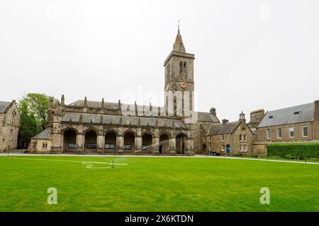 Veduta del quadrangale presso lo United College of St Salvator and St Leonard (Sallies Quad) presso l'Università di St Andrews in Scozia Foto Stock