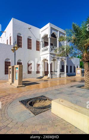 Vista sulla città di Hofuf nell'Arabia Saudita orientale, governatorato di al-Hasa nella provincia di Ash-Sharqiya. Centro urbano dell'oasi di al-Hasa. Foto Stock