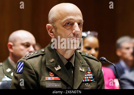 Washington, Vereinigte Staaten. 15 maggio 2024. Il tenente generale Scott A. Spellmon, Chief Engineers for the U.S. Army Corps of Engineers, testimonia davanti alla sottocommissione per gli stanziamenti del Senato sull'energia e lo sviluppo idrico durante un'audizione a Capitol Hill a Washington DC, mercoledì 15 maggio 2024. Crediti: Aaron Schwartz/CNP/dpa/Alamy Live News Foto Stock